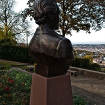 Büste von Gabriela Mistral in Stuttgart