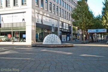 Pusteblume-Brunnen in Stuttgart